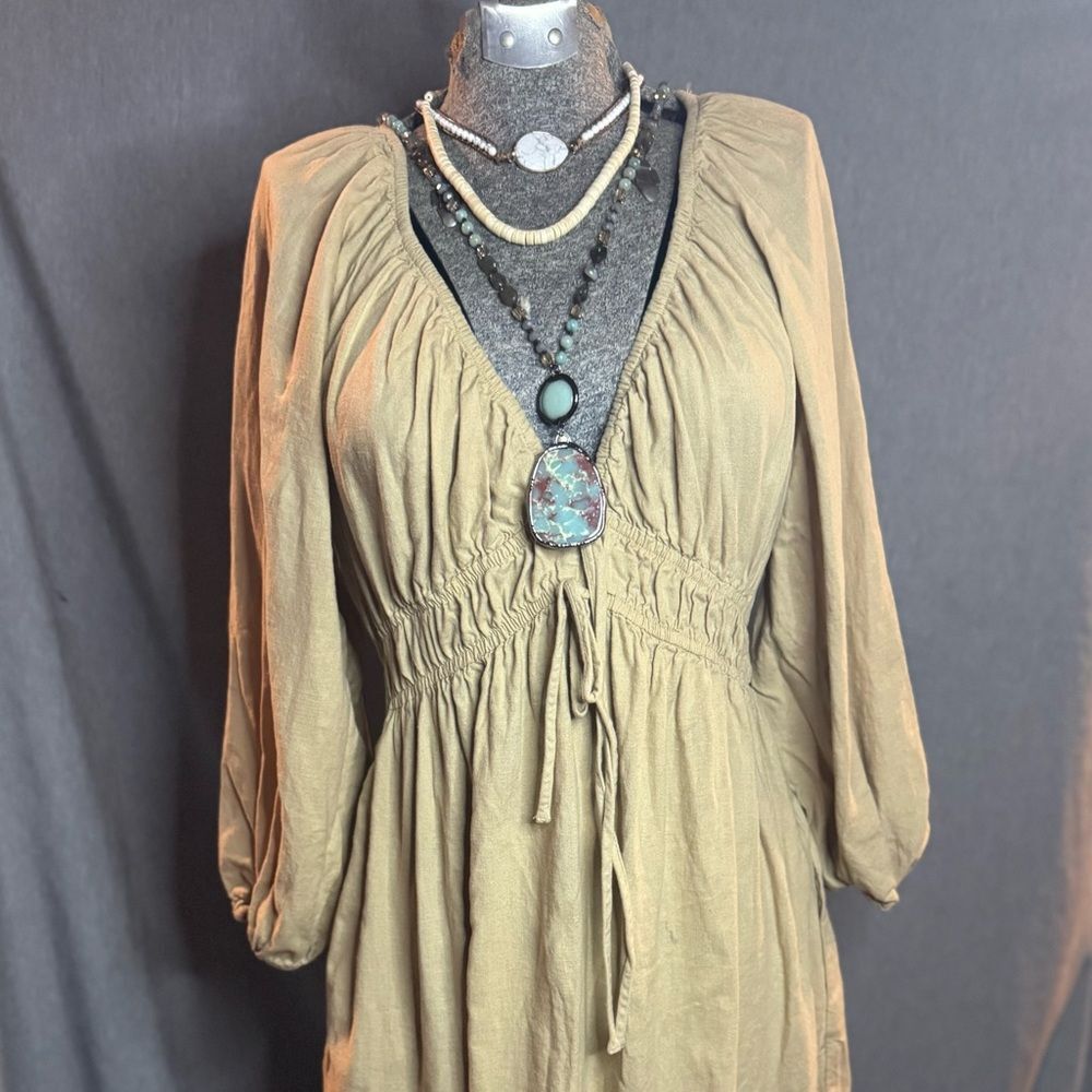 SOLD !! Universal Thread Beige Long Sleeve Dress with Pockets - Picture 1 of 6